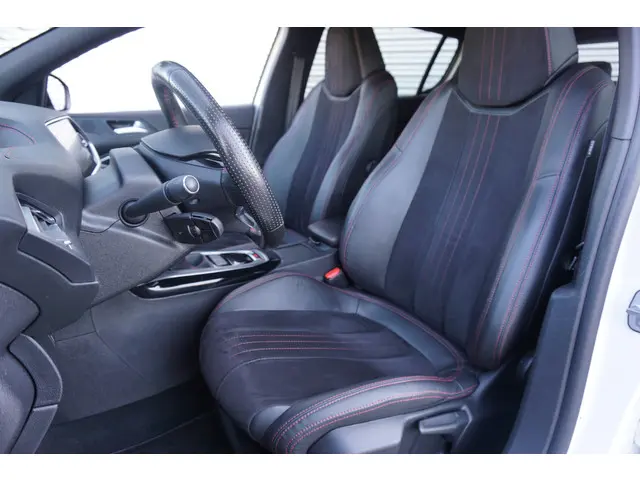 Peugeot 308 1.2 PureTech GT-line AUTOMAAT 2015 Benzine 9