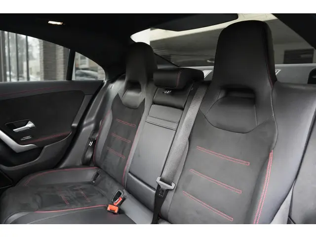 Mercedes-Benz CLA 250 e MAGNO AMG 2022 Hybride Benzine 11