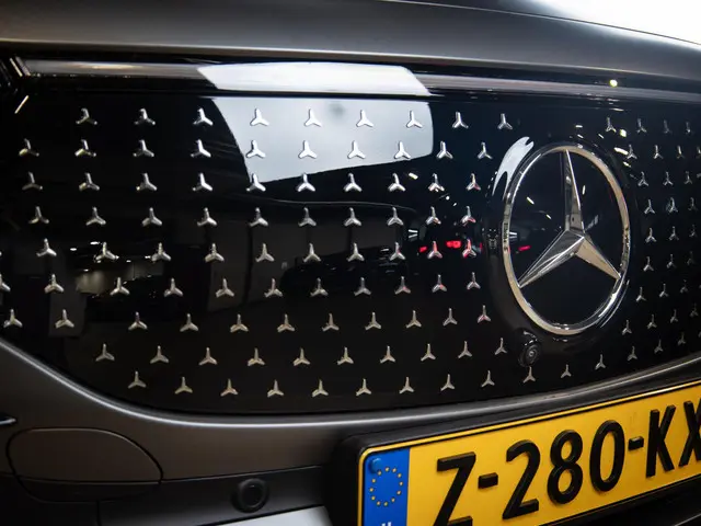 Mercedes-Benz EQB 250+ AMG Line 2024 Elektrisch 7