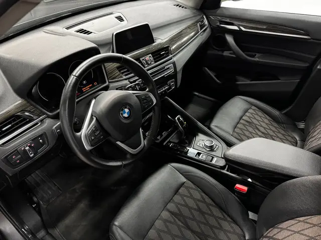 BMW X1 XDrive20i Executive *Export only* 2018 Benzine 31
