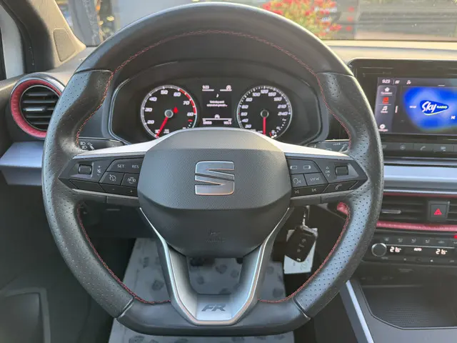 SEAT Arona Arona 1.0 EcoTSI 95pk FR 2022 Benzine 18