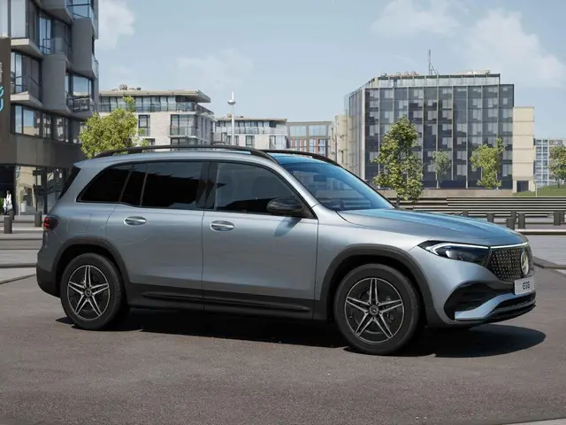 Mercedes-Benz EQB 250+ AMG Line 71 kWh 2025 Elektrisch 13
