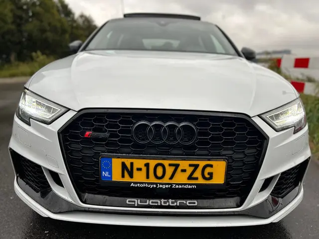 Audi RS3 A3 Sportback 2.5 TFSI quattro 2018 Benzine 68