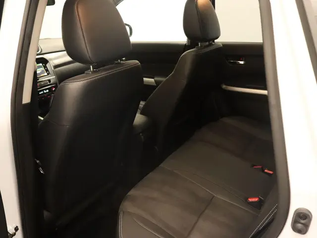 Suzuki Vitara 1.6 High Executive 2015 Benzine 7