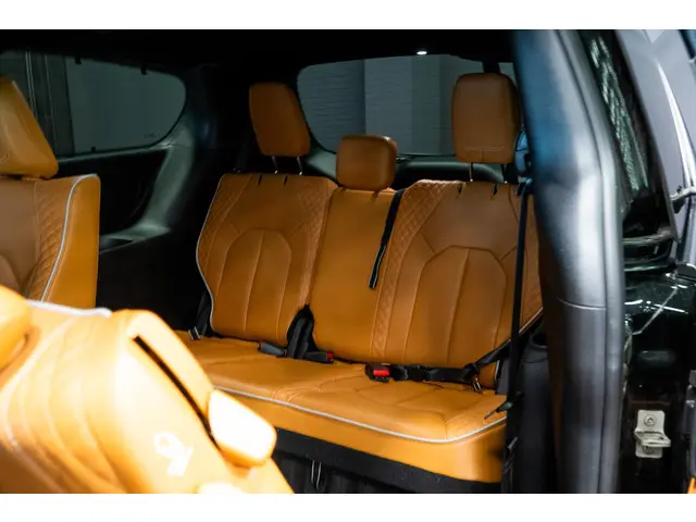 Chrysler Pacifica 3.6 V6 Hybrid 2023 Benzine 7