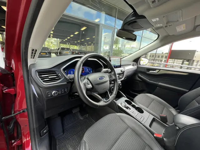 Ford Kuga 2.5 PHEV Titanium 2022 Hybride Benzine 26