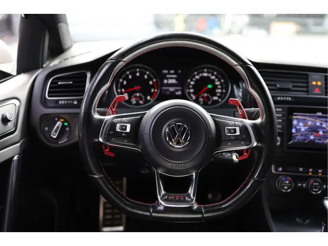 Volkswagen Golf 2.0 TSI GTI | 2013 Benzine 17
