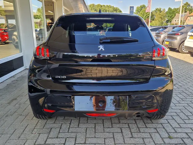 Peugeot 208 1.2 PureTech 100 Allure 2023 Benzine 6