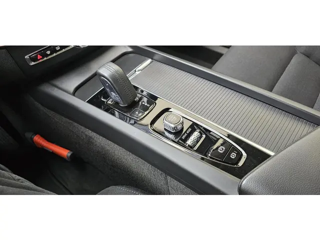 Volvo XC60 2.0 B4 Momentum 2021 Benzine 27