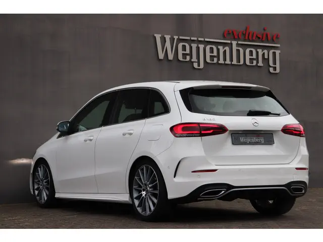 Mercedes-Benz B-Klasse 180 AMG 2019 Benzine 23