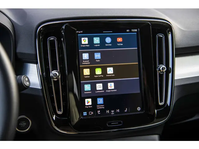 Volvo XC40 2.0 B3 Plus Black Edition 2025 Benzine 19