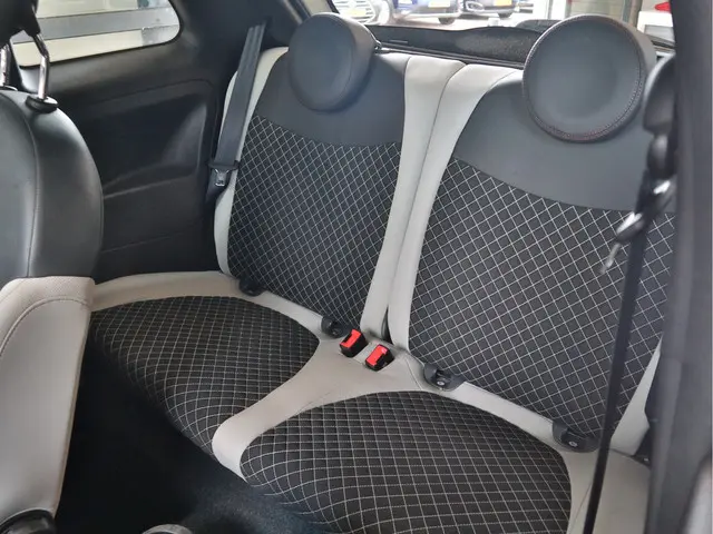 Fiat 500 1.0 Hybrid Launch Edition 2020 Hybride Benzine 20