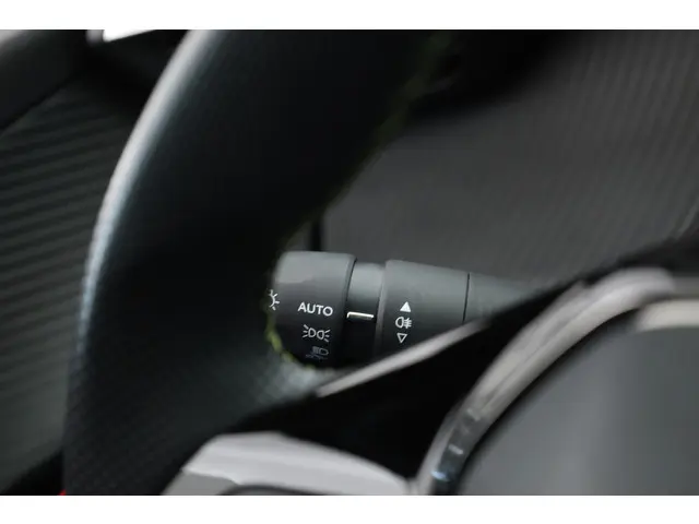 Peugeot 208 1.2 PureTech GT Pack 2022 Benzine 9