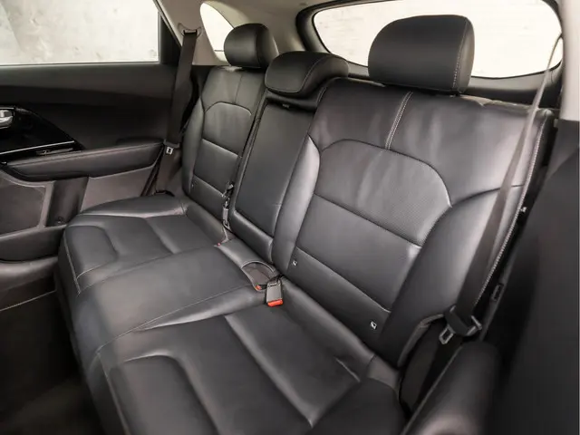 Kia Niro 1.6 GDi Hybrid Sport 2016 Hybride Benzine 17