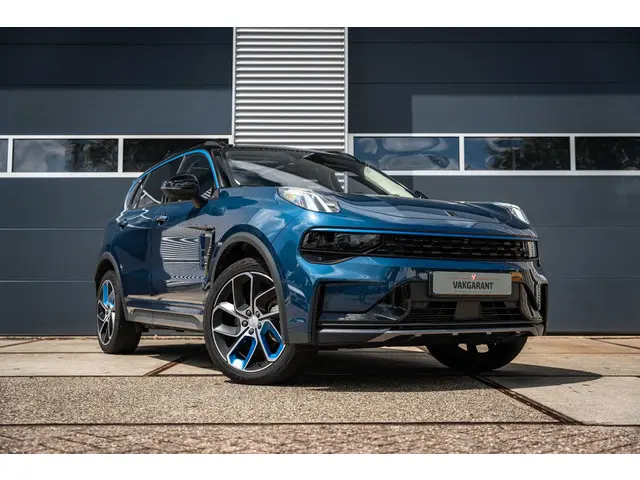 Lynk & Co 01 1.5 2024 Hybride Benzine 8