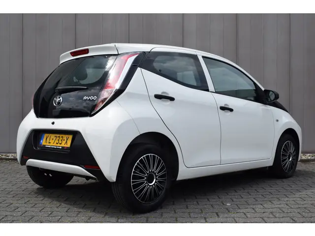 Toyota Aygo 1.0 VVT-i 5Drs X-Now 2016 Benzine 5