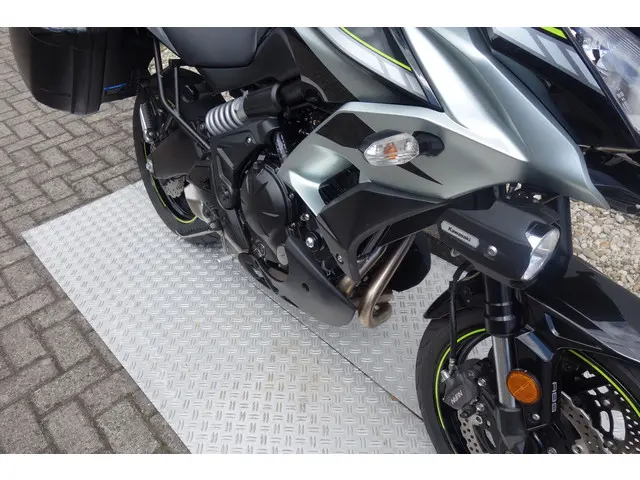 Kawasaki Versys 650 GRAND TOURER 2019 Benzine 8