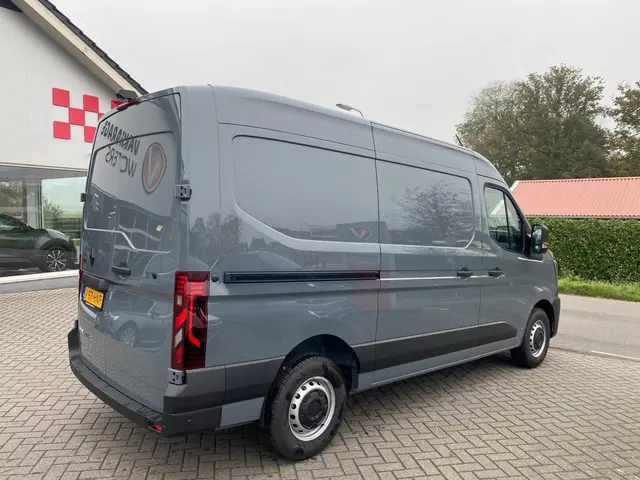 Renault Master T35 2.0 dCi 150 L2H2 Extra 2024 Diesel 8
