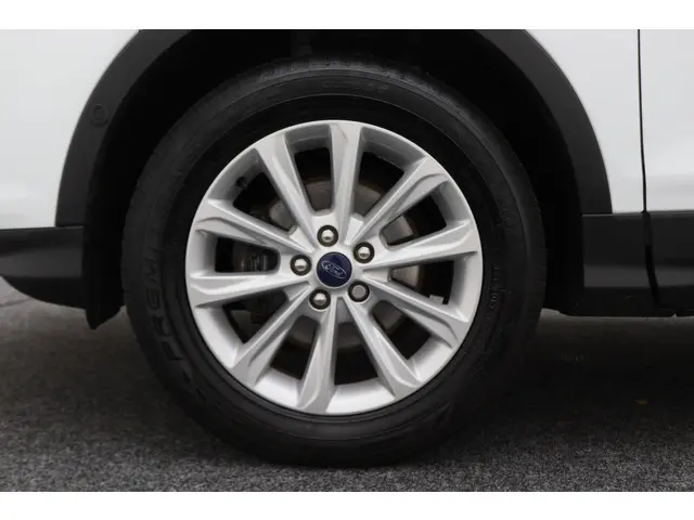 Ford Kuga 1.5 Titanium 2016 Benzine 24