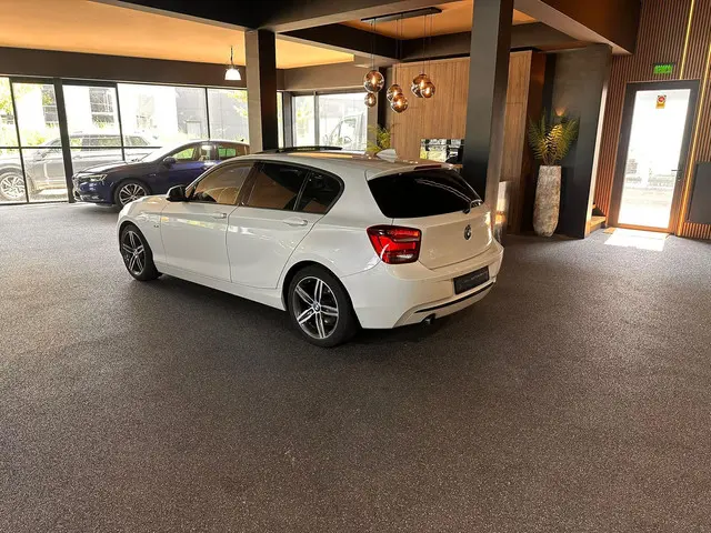 BMW 1 Serie 116i High Executive 2015 Benzine 6