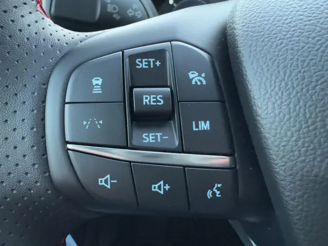 Ford Kuga 2.5 PHEV ST-Line X 2025 Hybride Benzine 12
