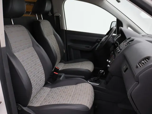 Volkswagen Caddy 1.6 TDI BMT DSG AUT. 2012 Diesel 4