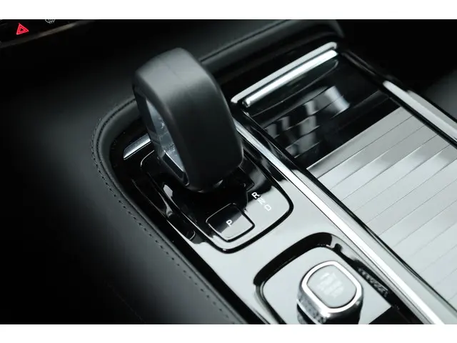 Volvo V60 T6 Recharge Plus Bright 2024 Hybride Benzine 7