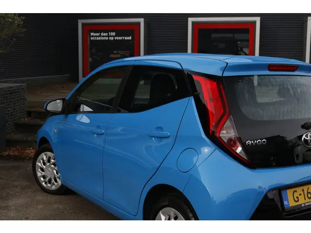 Toyota Aygo 1.0 VVT-i x-play 2019 Benzine 9