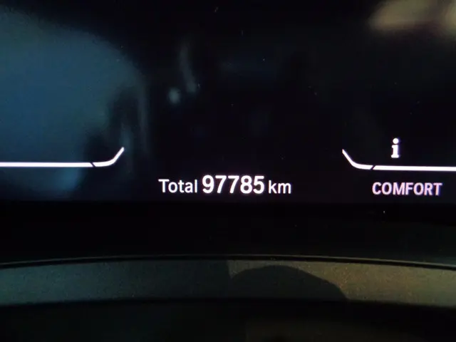 BMW 3 Serie 330i High Executive 2020 Benzine 19