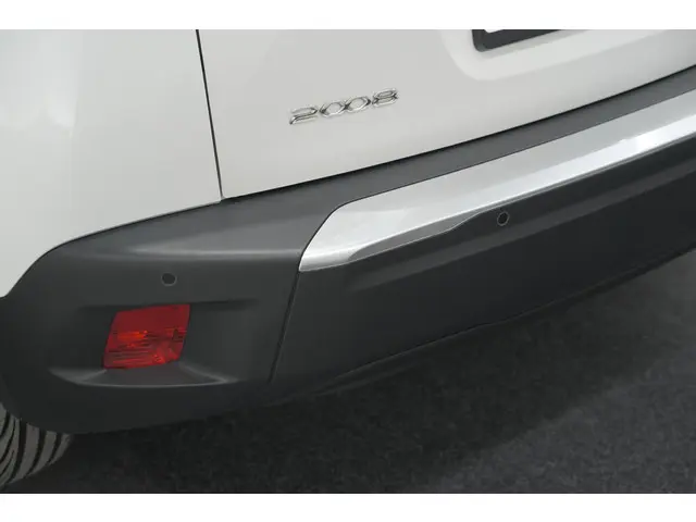 Peugeot 2008 PureTech 102 Allure Pack 2023 Benzine 22