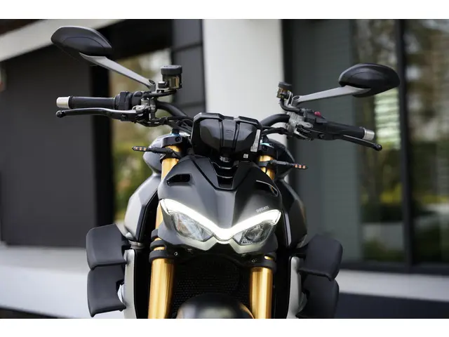 Ducati Streetfighter V4 S 2022 Benzine 8