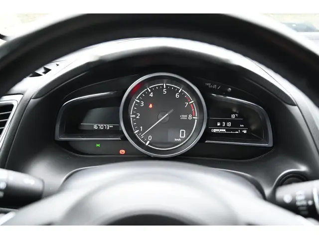 Mazda 3 SkyActiv-G 120 6MT SkyLease+ 2018 Benzine 18