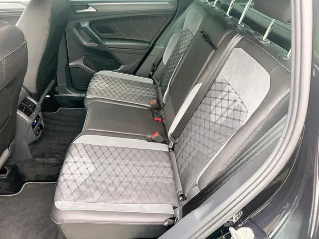 Volkswagen Tiguan 1.5 TSI R-Line Business 2023 Benzine 9