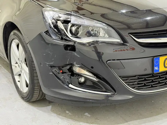 Opel Astra 5-Drs 1.6 CDTi Sport+ Navi/Clima 2015 Diesel 14