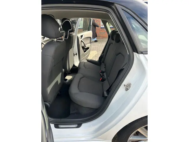 Audi A1 Sportback 1.2 TFSI Admired 2013 Benzine 16