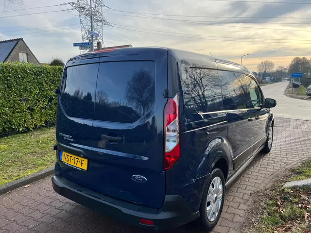 Ford Transit Connect 1.5 EcoBlue L2 Trend 2022 Diesel 3