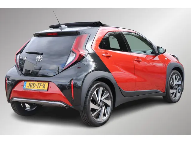 Toyota Aygo X 1.0 VVT-i MT Envy, 2025 Benzine 2