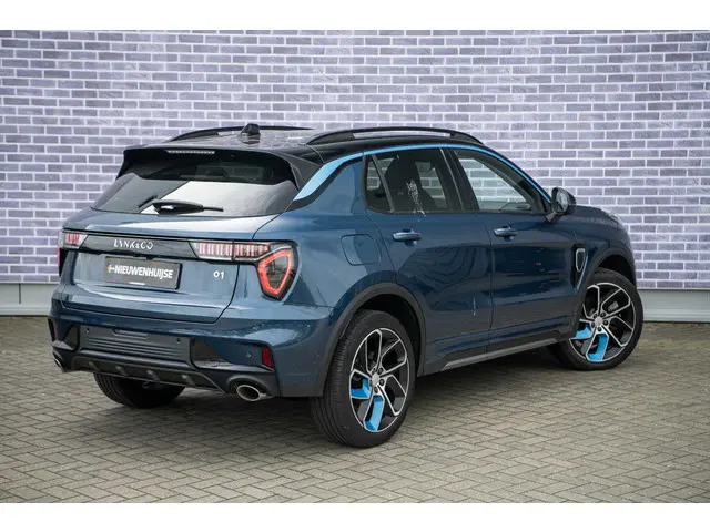Lynk & Co 01 1.5 Plug-in Hybrid 2023 Hybride Benzine 15