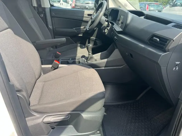 Volkswagen Caddy Cargo 1.5 TSI Style 2022 Benzine 16