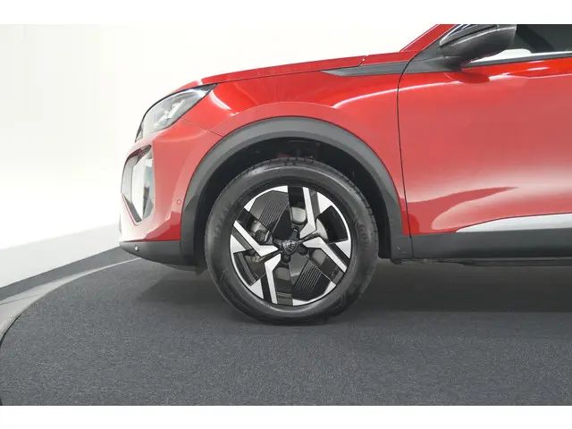 Peugeot 2008 1.2 Hybrid 145 Allure 2025 Hybride Benzine 19