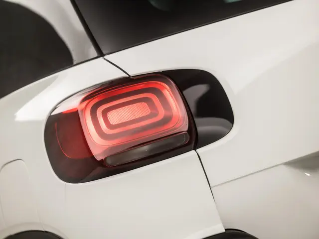 Citroën C3 Aircross 1.2 PureTech Feel Sport 2018 Benzine 25