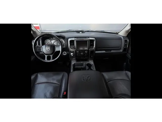 Dodge Ram 1500 5.7 V8 Quad Cab 6'4 2016 Benzine 23