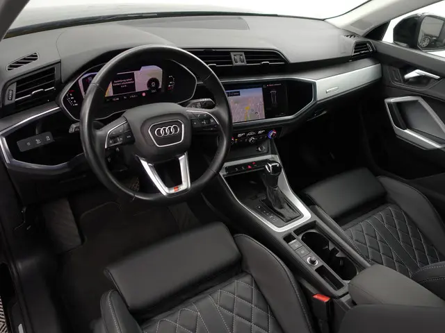 Audi Q3 35 TFSI S Edition Aut- 2020 Hybride Benzine 2