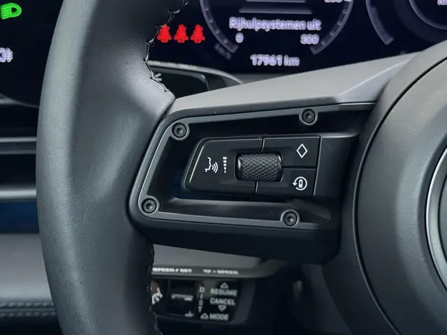 Porsche Taycan Performance 84 kWh 2024 Elektrisch 32