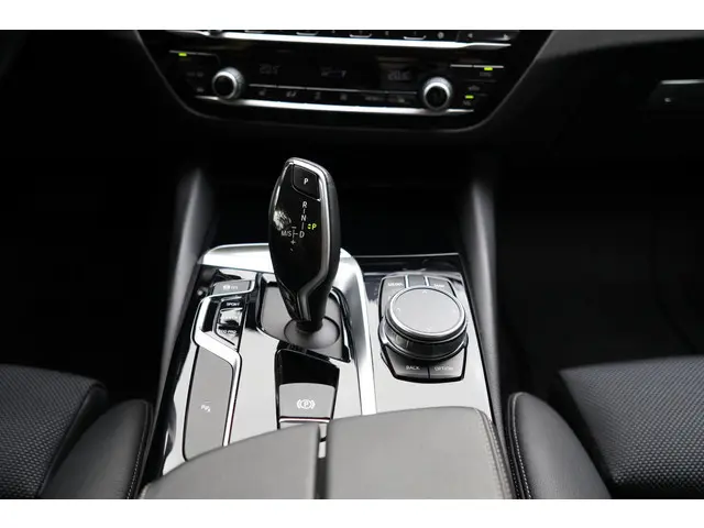 BMW 5 Serie Touring 530d High Executive 2020 Diesel 21