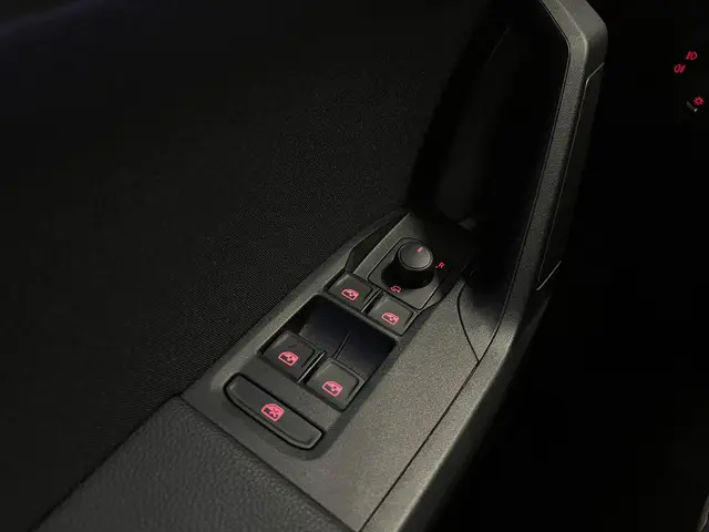 SEAT Ibiza 1.0 TSI FR Business Intense 2020 Benzine 23