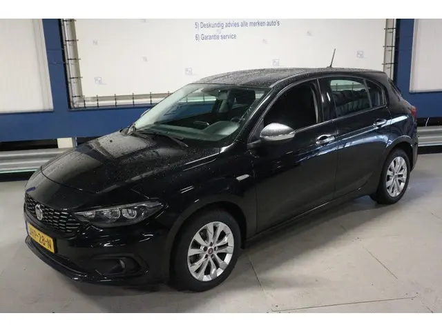Fiat Tipo 1.4 Mirror / 12 MAANDEN GARANTIE ! ! ! 2016 Benzine 4
