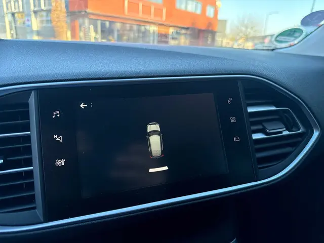 Peugeot 308 1.2 PureTech Allure 2017 Benzine 17