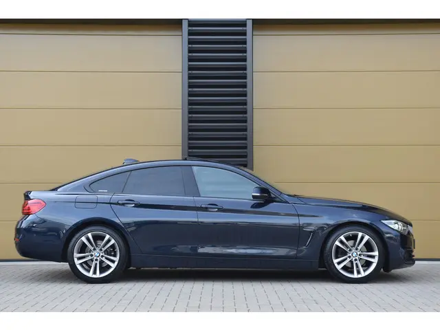 BMW 4 Serie Gran Coupé 420i High Executive 2018 Benzine 7