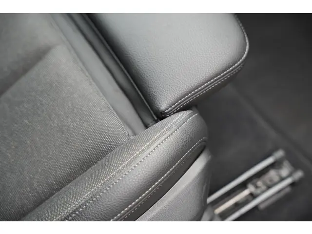 BMW X1 xDrive25e High Executive 2020 Hybride Benzine 22